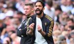 Man United Boss Slams Players, Apologises To Fans