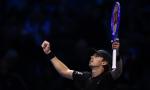 De Minaur knocks out Fritz, stays alive in ATP Finals