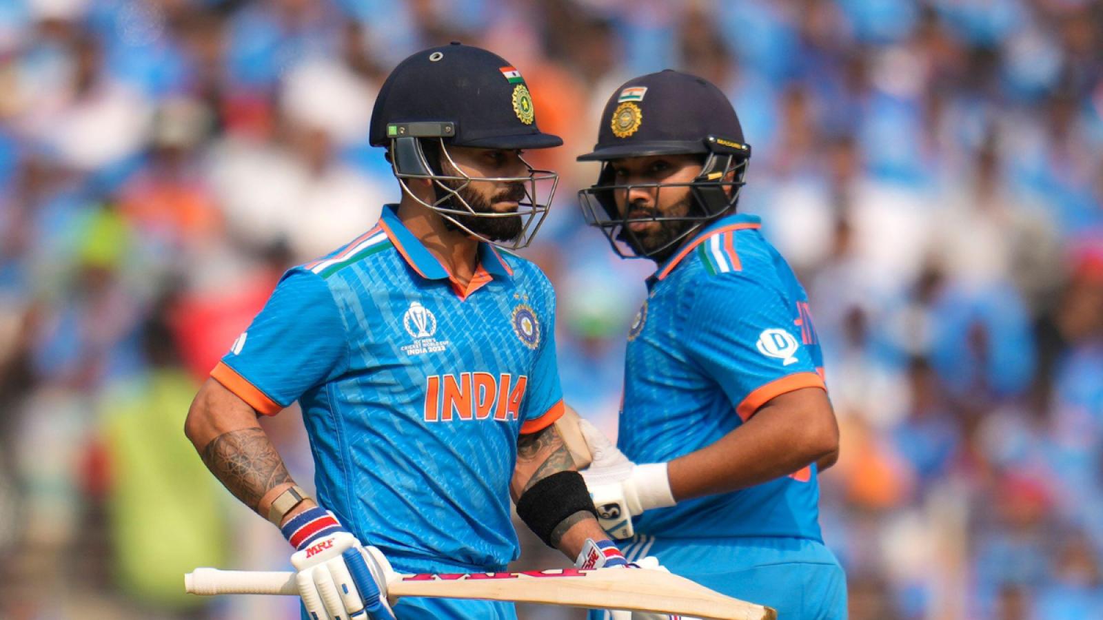 rediff.com - Norma Godinho - Dhoni backs Kohli, Rohit: Age no bar if form and fitness are there