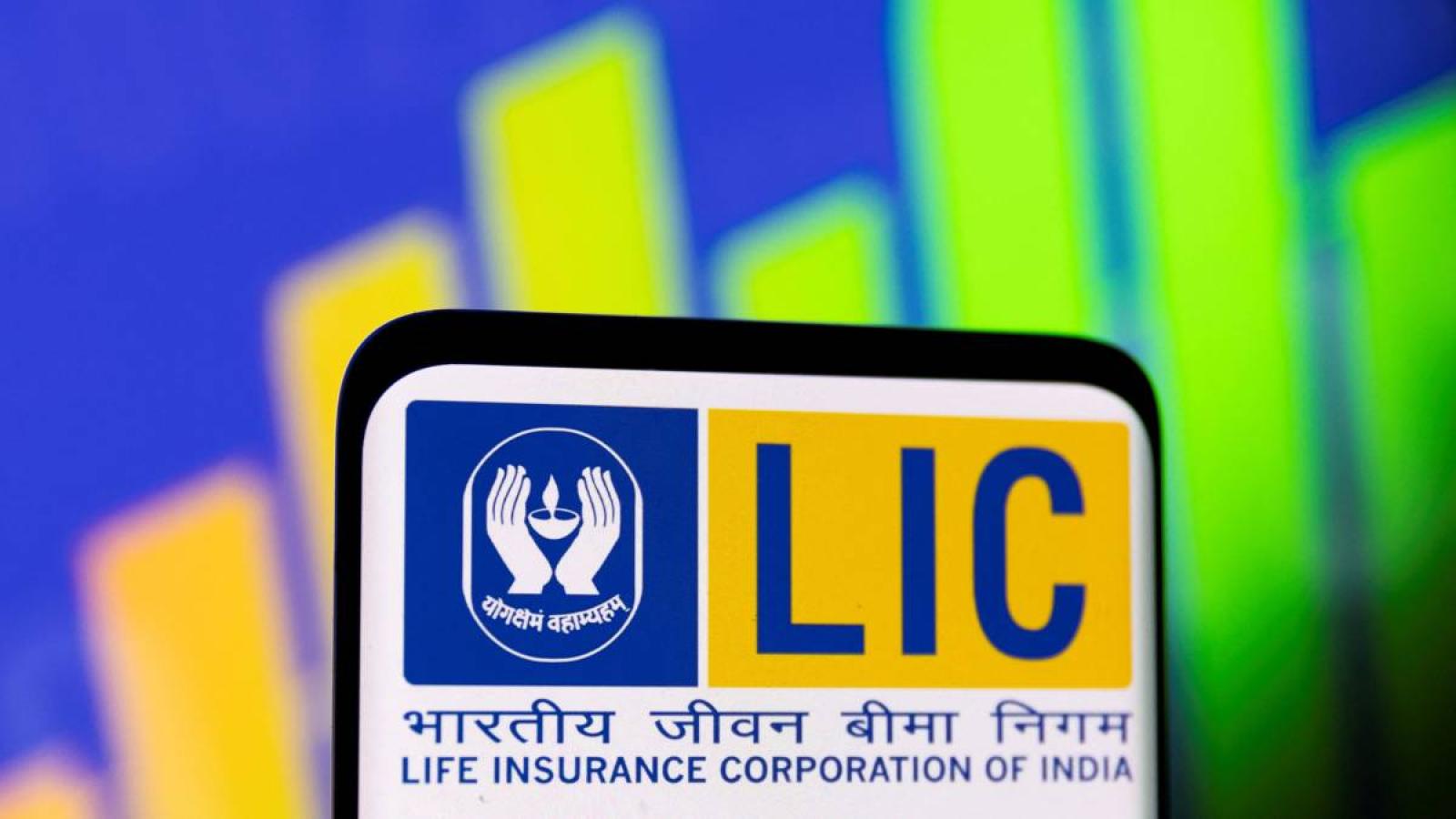 rediff.com - Aathira Varier - FinMin: No Directions Given to LIC on Investments