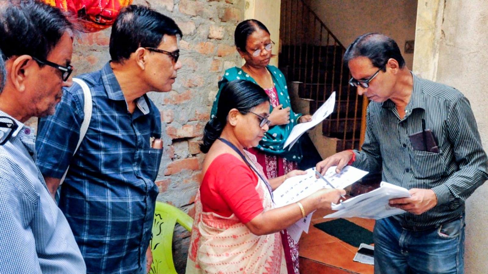 2 BLOs 'succumb to SIR work pressure' in MP; 1 found dead in WB