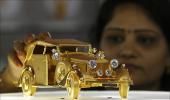 Govt allows gold exports from SEZs after value addition