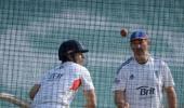 Graham Gooch removed as England's batting coach