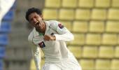 Bhatti and Junaid bowl Pakistan into strong position