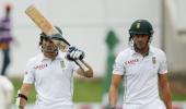 South Africa rue rash shots as De Villiers stays hot