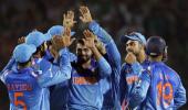 India battle Pakistan as both teams eye spot in Asia Cup final