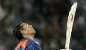 Tendulkar breaks 17,000-run barrier