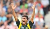 Razzaq in talks with Knight Riders for IPL III