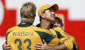 Australia sneak past India in thrilling finish