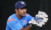 Toss will be crucial in the final: Dhoni