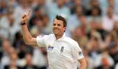 Swann leads England's fightback against Pakistan