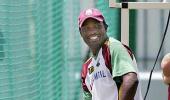 Brian Lara wants to play 2011 IPL