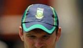 South Africa captain Smith loses his Test cap