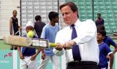 Kapil Dev bowls to British PM Cameron