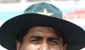 Miandad, Afridi receive death threats