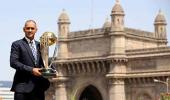 First Look: Dhoni shaves head after World Cup triumph