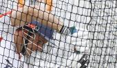 Buoyant England aim to claim top ranking