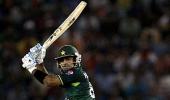 Hafeez, Younus sizzle, Pakistan in control