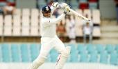 Sehwag completes 8000 runs in Test cricket