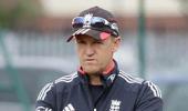 Lack of lbw DRS may hurt England: Flower