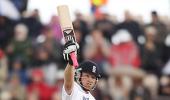 England put SL on back foot after Bell century