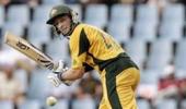 Mike Hussey to replace Bollinger