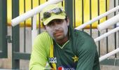 Afridi backs under-fire Akmal brothers