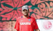 Dhoni plays down hype before semi-final