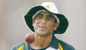 Younis, Gul return to Pak Test squad against WI