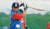 Full-strength Indian team sweats out at Kotla nets