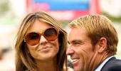 Liz Hurley accepts Shane Warne's marriage proposal