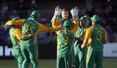 2nd ODI: SAfrica overpower Australia to set up decider