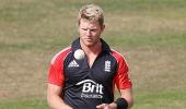 Meaker gets England call-up, Pietersen recalled for India tour