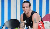 Team backs 'controversial' Pietersen for England comeback