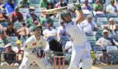 De Villiers proves 'keeping not affecting his batting