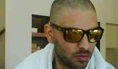 Recovering Yuvraj posts bald pic