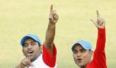 Dravid rubbishes reports of Sehwag-Dhoni rift