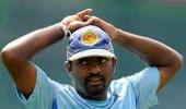 Muralitharan to play for Melbourne Renegades in Big Bash