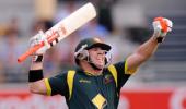 Warner's ton lifts Aus to victory in first final