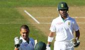 NZ handle hostile period as South Africa post huge total