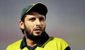 Pakistan's Afridi, Younus chased for unpaid tax bill