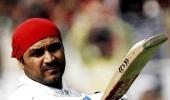 Dhoni, Dravid, Warne hail Virender Sehwag!