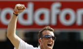 Swann is fifth off-spinner to claim 200 Test wickets