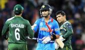 Dhoni praises Kohli, bowlers for win against Pak