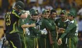 Big win for Pakistan but Australia make semis