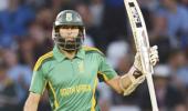 Amla, De Villiers guide South Africa to easy win