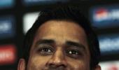 Switching from Test to T20 not easy: Dhoni