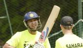 Yuvraj gets into groove facing 'throwdowns'