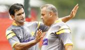 Pak aim to seal Super Eight berth against Bangladesh