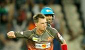 Steyn's three wkts in an over sends Warriors crashing